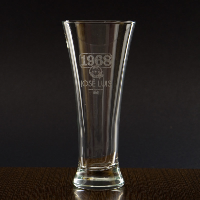Regalos personalizados: Cristalería personalizada: Copa de cerveza año de nacimiento