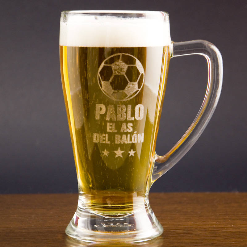 Regalos personalizados: Cristalería personalizada: Jarra de cerveza Baviera para el as del balón