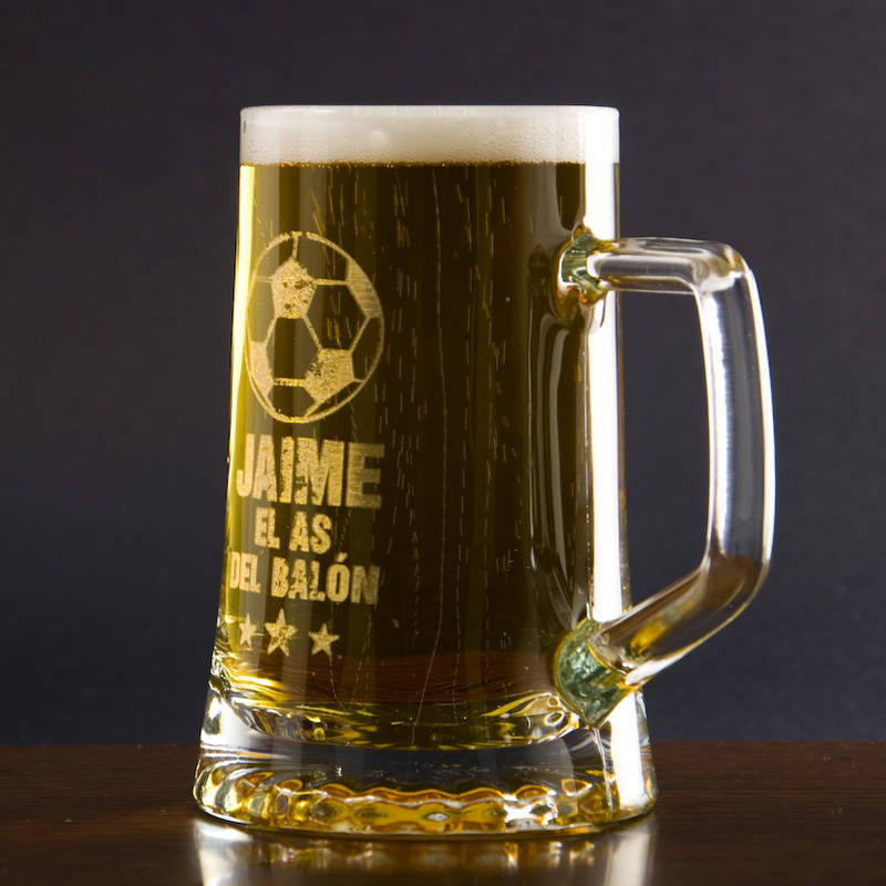 Regalos personalizados: Cristalería personalizada: Jarra de cerveza "El as del balón"