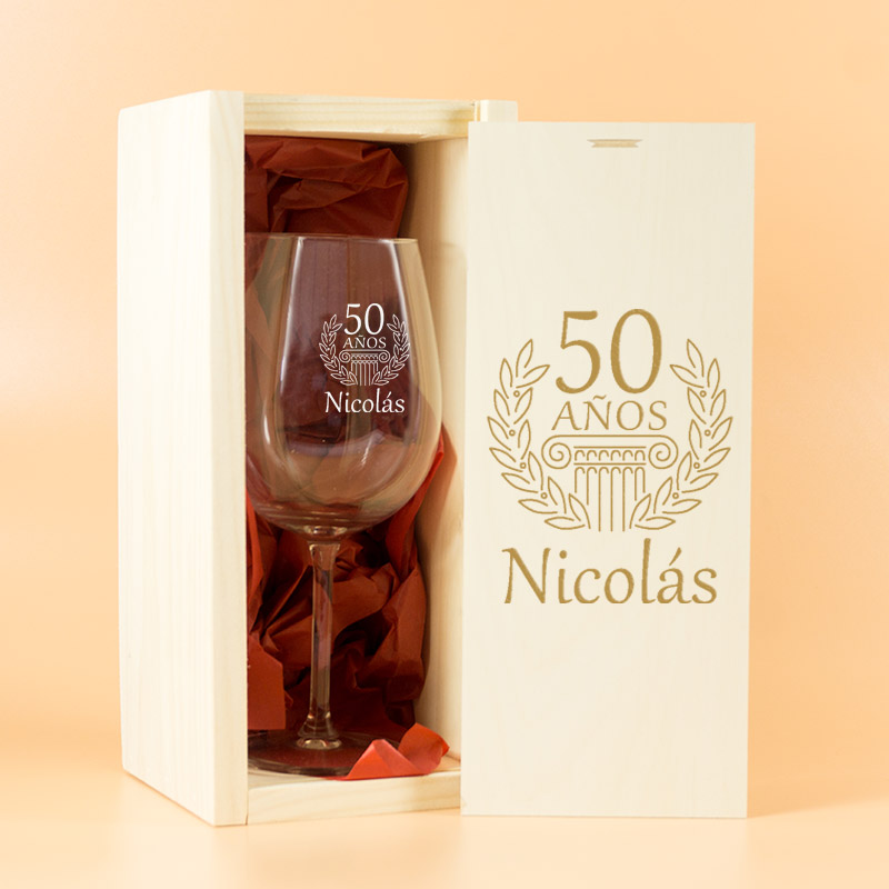 Regalos personalizados: Cristalería personalizada: Copa de vino grabada para cumpleaños