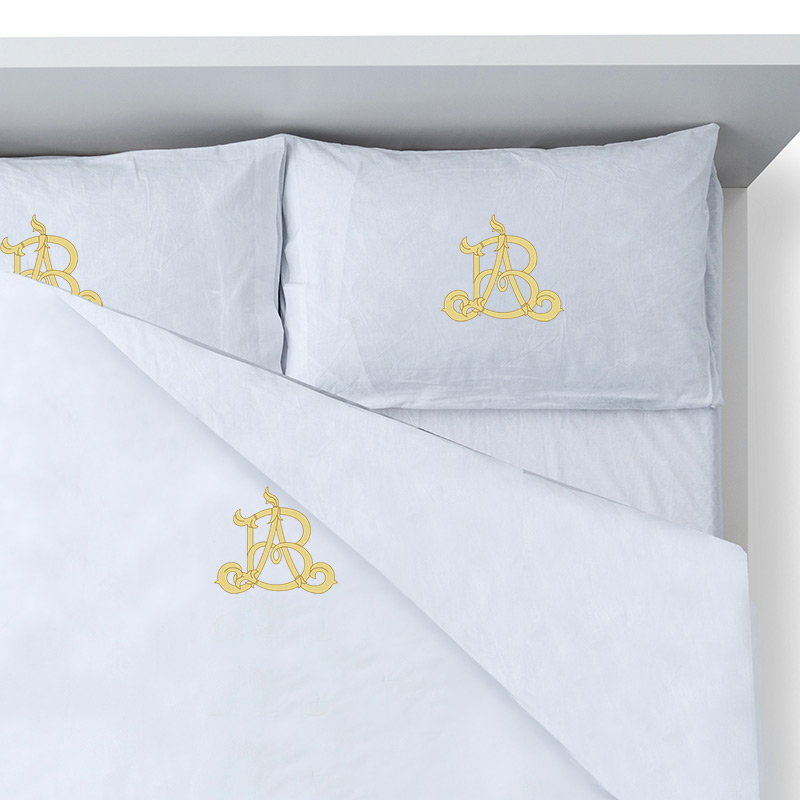 Regalos personalizados: Regalos con nombre: Juego de sábanas bordadas con monograma
