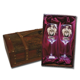 Regalos originales para Inauguraci�n de casa: Estuche dos copas de vino con un escudo