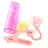 Regalos 15 - 30 &euro;: Conjunto chupetito y peine beb� ni�a 