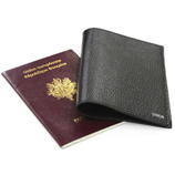 Regalos 15 - 30 &euro;: Funda de pasaporte de piel personalizada