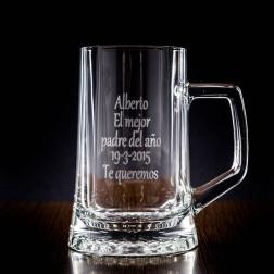 Jarra de cerveza grabada