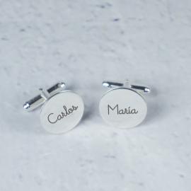 Gemelos de plata redondos grabados