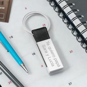 Llavero con texto grabado