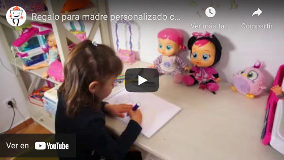 Vídeo Pulsera de plata con el dibujo de tu hijo grabado