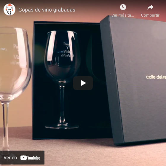 Vídeo Copa de vino con iniciales grabadas
