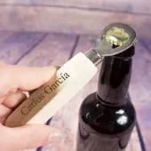 Abrebotellas de madera grabado