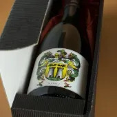 Botella de vino personalizada con escudo