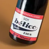 Botella de vino personalizada para futboleros