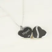Colgante coraz&oacute;n de plata grabado para 2 fotos