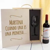 Kit con Vino Cune Crianza con caja grabada