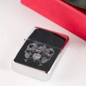 Mechero con escudo grabado