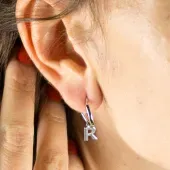 Pendientes personalizados con la inicial