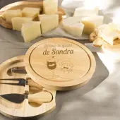 Tabla de quesos grabada con motivos divertidos