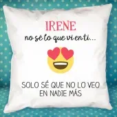 Coj&iacute;n emoticono enamorado personalizado