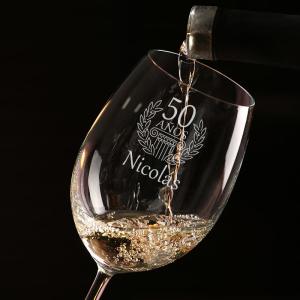 Copa de vino grabada para cumpleaños
