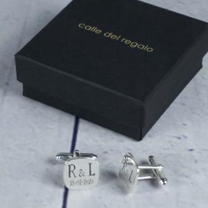 Gemelos cuadrados de plata grabados