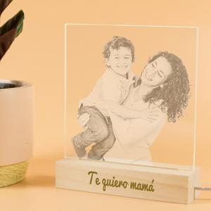 Lámpara LED personalizada con foto grabada
