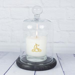 Vela blanca personalizada con monograma