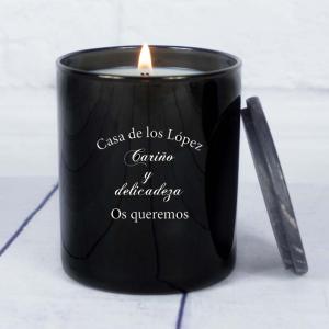 Vela grabada 'Casa de...'