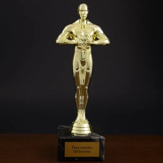 Estatua &Oacute;scar personalizable (Foto de catálogo)