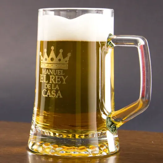 Jarra de cerveza "El rey de la casa" con estuche (Detalle de presentación)