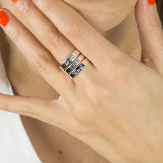 Anillo de plata personalizado '3 bandas' (Detalle de presentación)