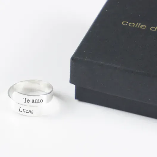 Anillo de plata personalizado (Detalle de presentación)