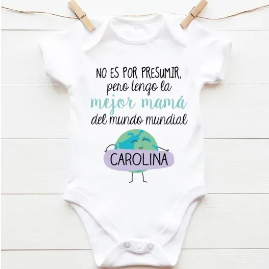 Body personalizado 'Mejor mam&aacute;' (Detalle de presentación)
