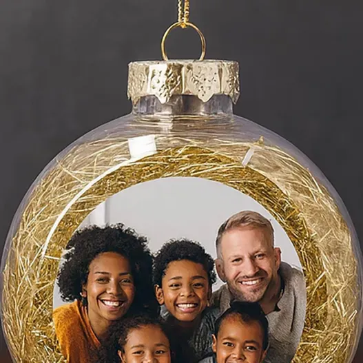 Bola de Navidad personalizada con relleno (Foto de cerca)