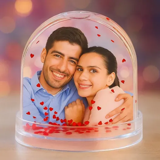 Bola de nieve personalizada corazones rojos (Vista alternativa)