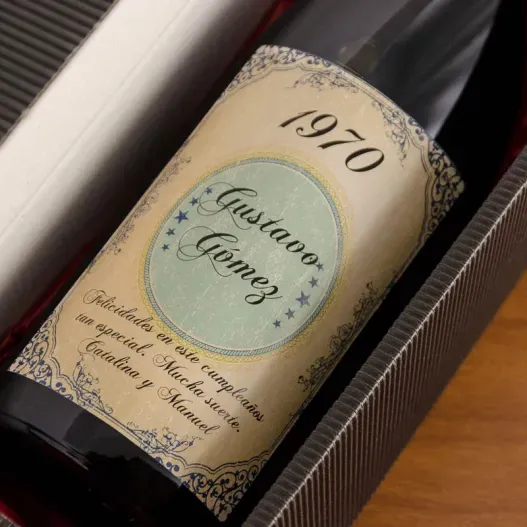 Botella de vino cumplea&ntilde;os vintage (Foto de catálogo)