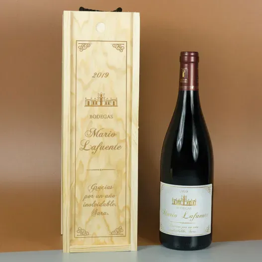 Botella de vino etiqueta tradicional (Vista alternativa)