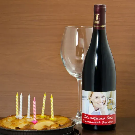 Botella de vino para cumplea&ntilde;os con foto (Idea de regalo original)