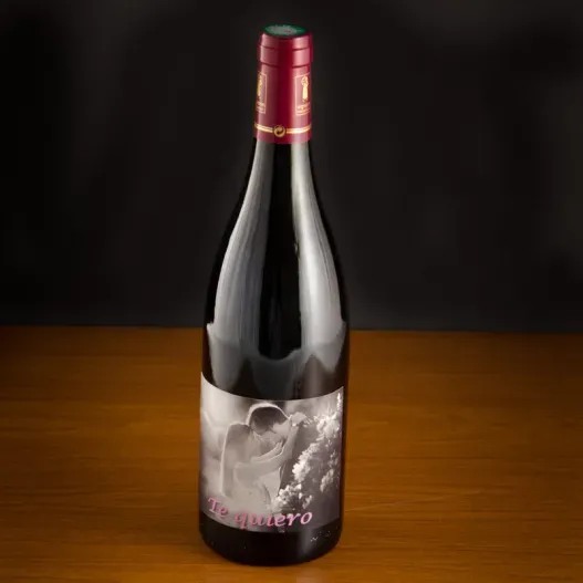 Botella de vino personalizada con foto (Foto de catálogo)