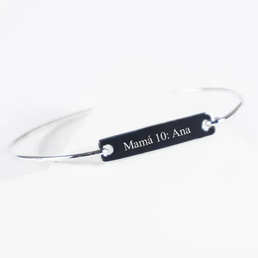Brazalete de plata personalizado con texto (Vista alternativa)