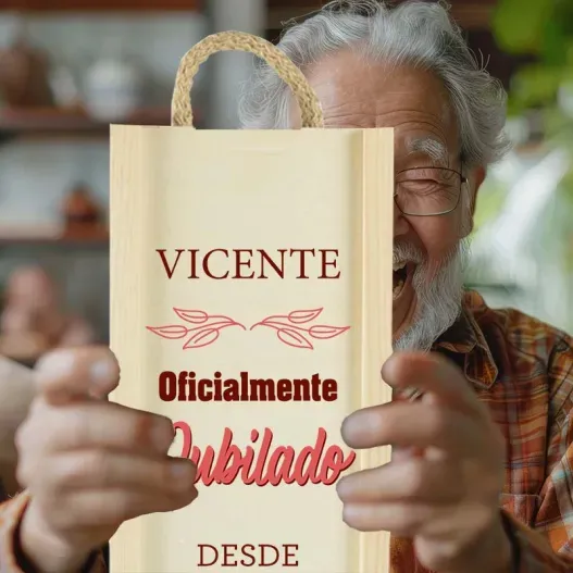 Caja de madera para botella de Vino para Jubilaci&oacute;n (Detalle de presentación)