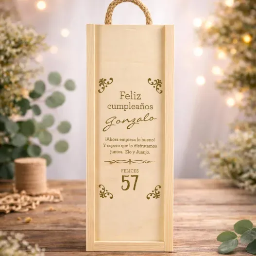 Caja de madera personalizada 'Feliz cumplea&ntilde;os' (Idea de regalo original)