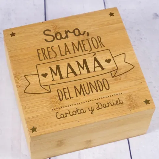 Caja de t&eacute; grabada para la mejor mam&aacute; en Bamb&uacute; (Vista alternativa)