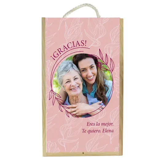 Caja de vino personalizada para regalo Rosa (Detalle de presentación)