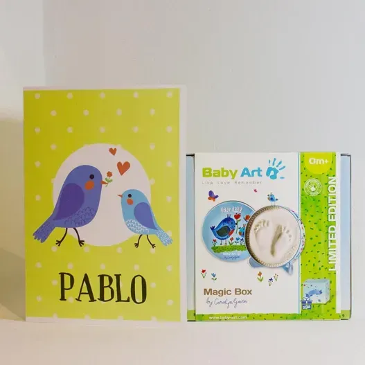 Caja huellas m&aacute;gica pajaritos (Detalle de presentación)