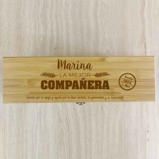 Caja sumiller de Bamb&uacute; grabada 'MEJOR' (Foto de catálogo)