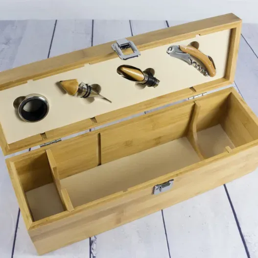 Caja sumiller de Bamb&uacute; grabada (Vista alternativa)