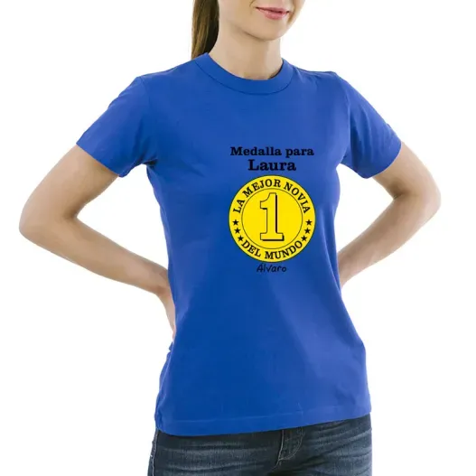 Camiseta medalla mejor novia personalizada (Detalle de presentación)