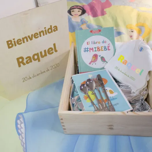 Canastilla para beb&eacute; personalizada