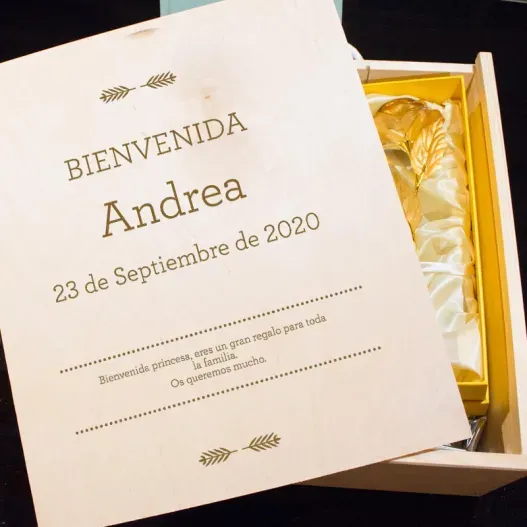 Canastilla personalizada Mam&aacute; y Beb&eacute; (Vista alternativa)