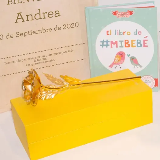 Canastilla personalizada Mam&aacute; y Beb&eacute; (Detalle de presentación)